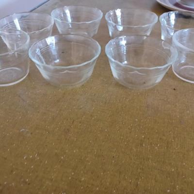 8 pyrex custard bowls