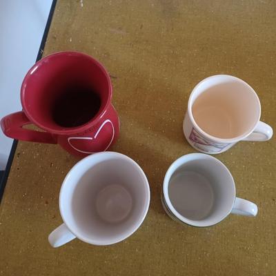 4pc holiday mug lot
