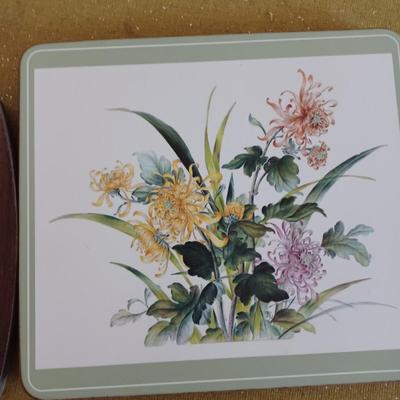 2 hot plate/trivets