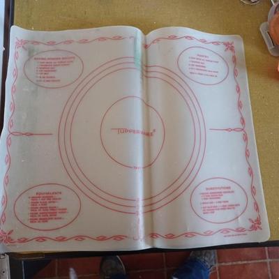 Vintage Tupperware Pastry Mat