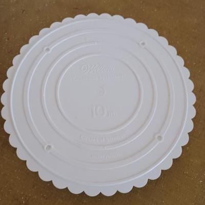 wilton white cake stand