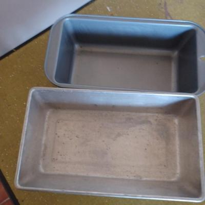 3 loaf pans