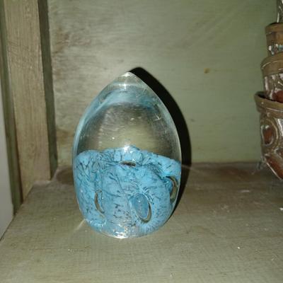 Egg-shaped paperweight