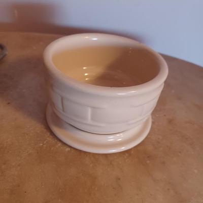 Longaberger cup with lid/base