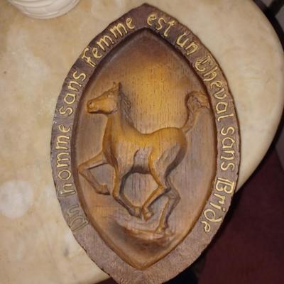 Horse sign with french writing