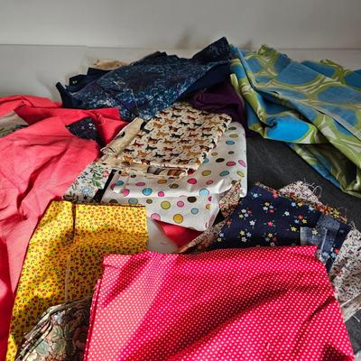 Sewing Essentials-Thread, Scissors, Bobbins, Fabric & More (UC-JS)