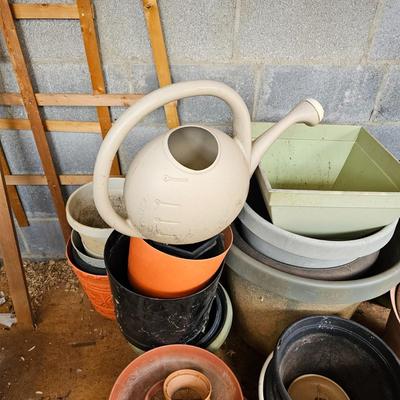 Plastic Garden Pots & Saucers (S-JS)