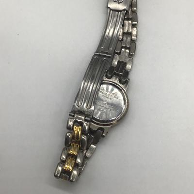 Base metal bezel wrist watch
