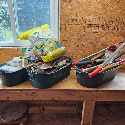 Assorted Garden & Pruning Hand Tools (S-JS)