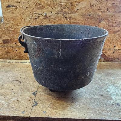Three Cast Iron Pots w/Handles (S-JS)