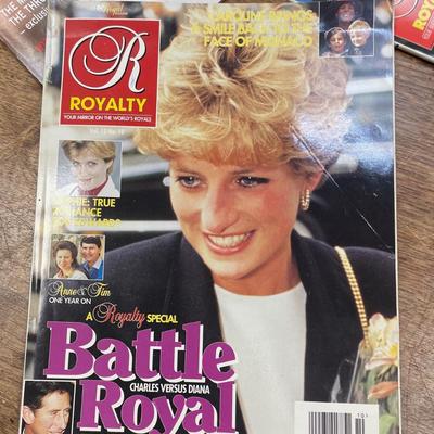 32 British Royal Family Magazine