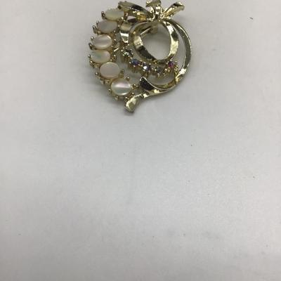 Vintage faux Rhinestone pin