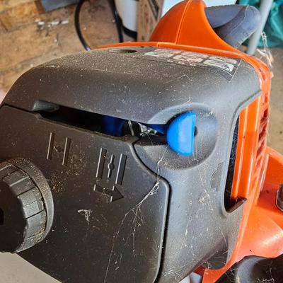 Husqvarna 128CD Gas String Trimmer (S-JS)