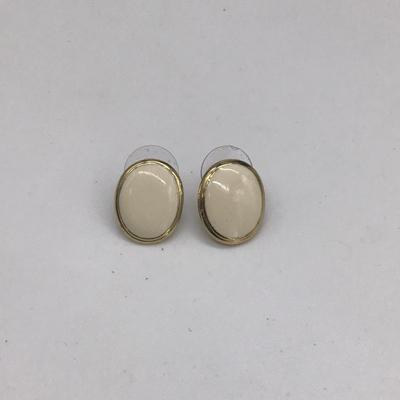Beautiful oval earrings