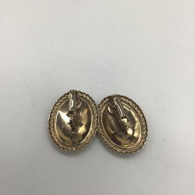Beautiful oval earrings clip on