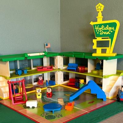 Vintage Playskool Holiday Inn Set