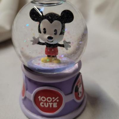 DISNEY SNOWGLOBES