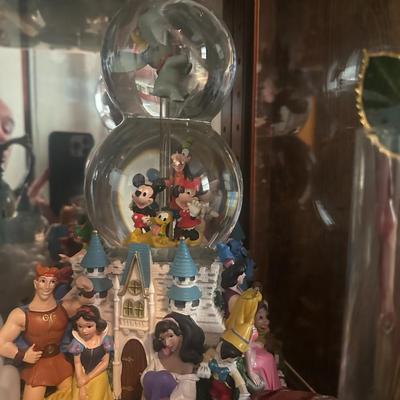 DISNEY SNOWGLOBES