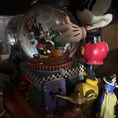 DISNEY SNOWGLOBES