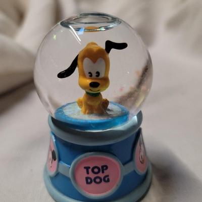 DISNEY SNOWGLOBES