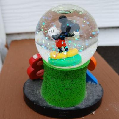 DISNEY SNOWGLOBES