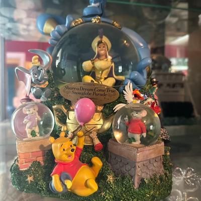DISNEY SNOWGLOBES