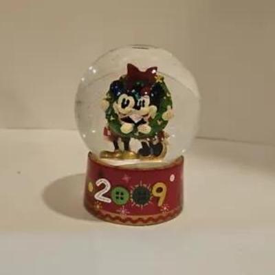 DISNEY SNOWGLOBES