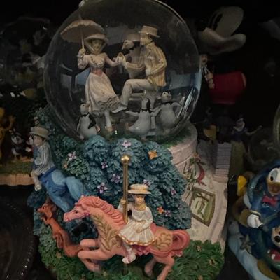DISNEY SNOWGLOBES