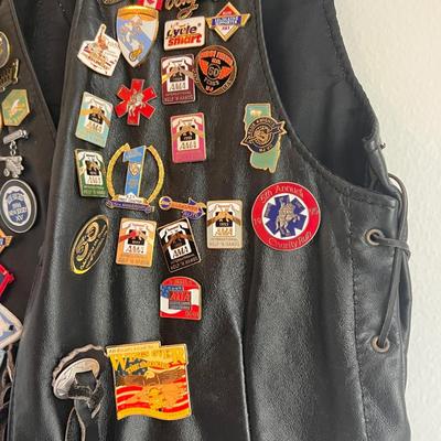 Leather Motorcycle Vests w/ Pins and Patches (UCC-DZ)