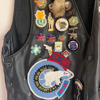 Leather Motorcycle Vests w/ Pins and Patches (UCC-DZ)
