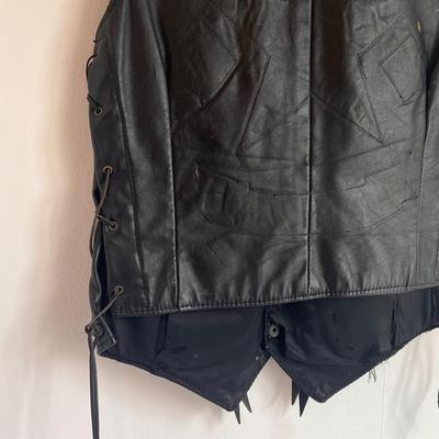 Leather Motorcycle Vests w/ Pins and Patches (UCC-DZ)