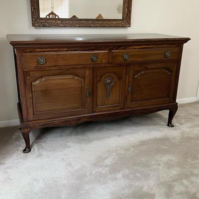 Solid Wood Queen Anne Style Buffet ~ Excellent