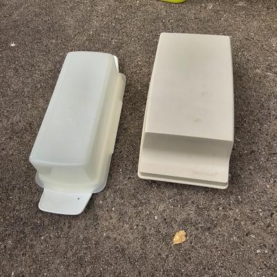 Vintage Tupperware & Other Small Plastic Containers (G2-JS)