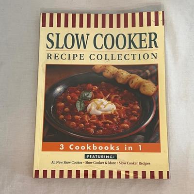 Crockpots and Slow Cooker Cookbooks (DR-DZ)