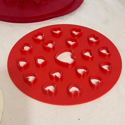 Cookie Cutters and More (K-DZ)