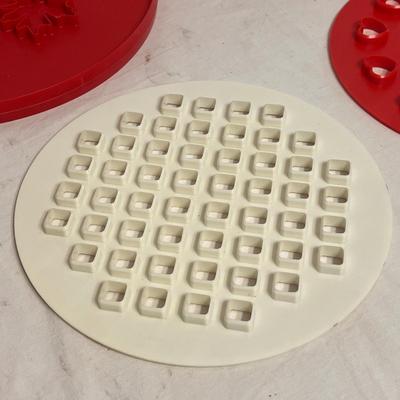 Cookie Cutters and More (K-DZ)