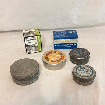 Cookie Cutters and More (K-DZ)