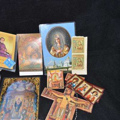 Lot of Christian Iconography, Rosaries, 3rd Class Saint Cards