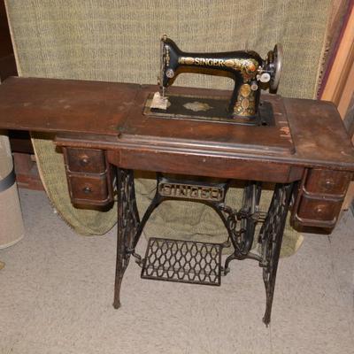 Antique Singer Treadle Sewing Machine Working No Belt