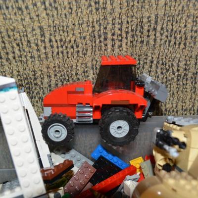Huge 16lb. Lot of Lego Parts & Pieces Ships, Star Wars, Vehicles, etc.