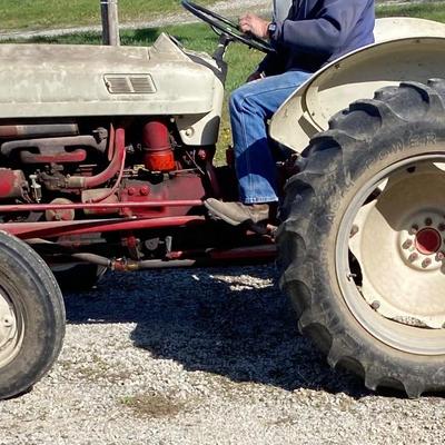 600 Ford Tractor