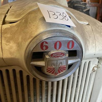 600 Ford Tractor