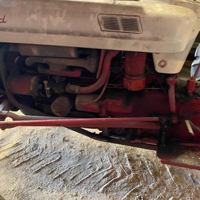 600 Ford Tractor