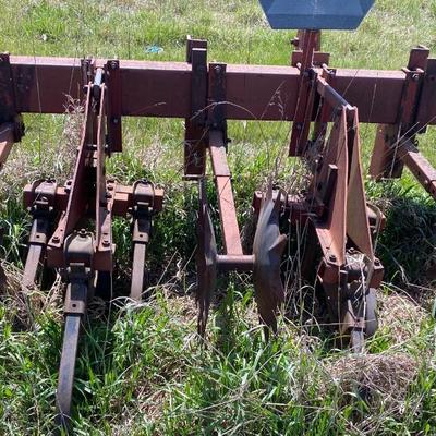 International 183 16â€™ Cultivator