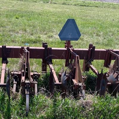 International 183 16â€™ Cultivator