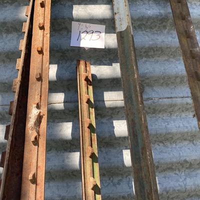 4-6.6 1-7â€™ Fence Posts