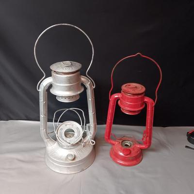 DIETZ NO 2 BLIZZARD AND A RED LANTERN OIL LAMPS
