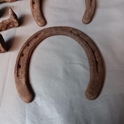 OLD RAILROAD TIES AND 2 HORSE SHOES