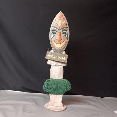 21" WOOD AND TIN FREE STANDING WELCOME MAN