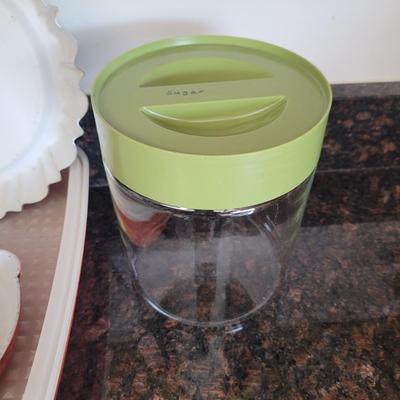 Le Creuset, Pyrex, Fire King and more (K-CE)